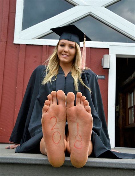 College Girls Feet Porn Videos 